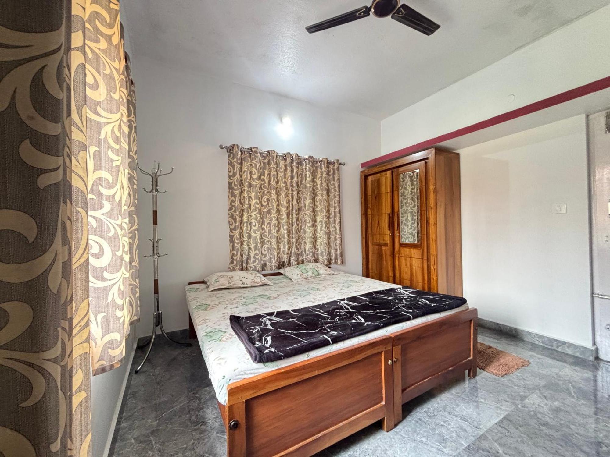 Srishti Homestay Madikeri Buitenkant foto