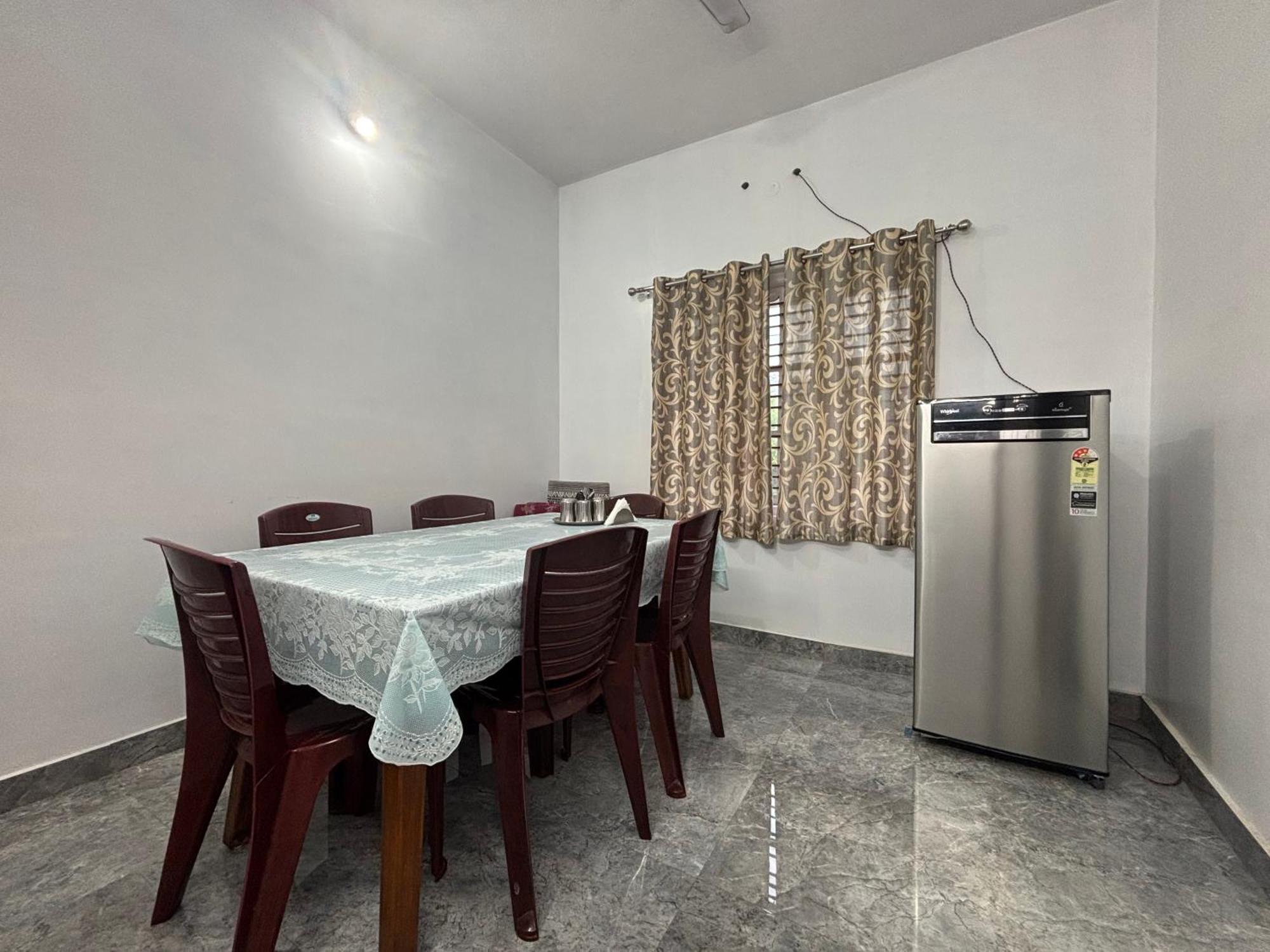 Srishti Homestay Madikeri Buitenkant foto